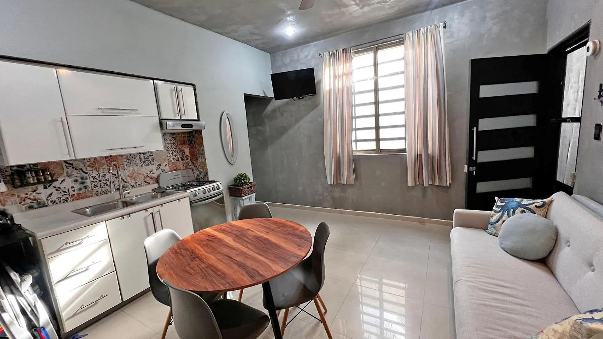 Nice Condo Close To The Beach Puerto Morelos- Ground Floor-King 0*,  Mexiko